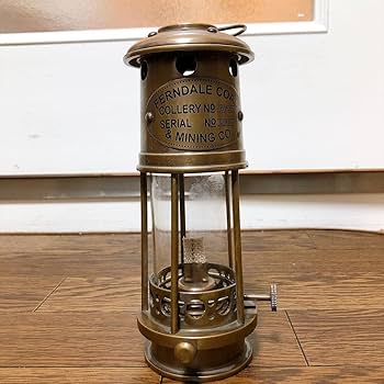 カンブリアンランタン　真鍮製　ビッグサイズ　オイルランタン！キャンプ　アウトドア Amazon.co.jp: カンブリアンランタン オイルランタン ビッグ